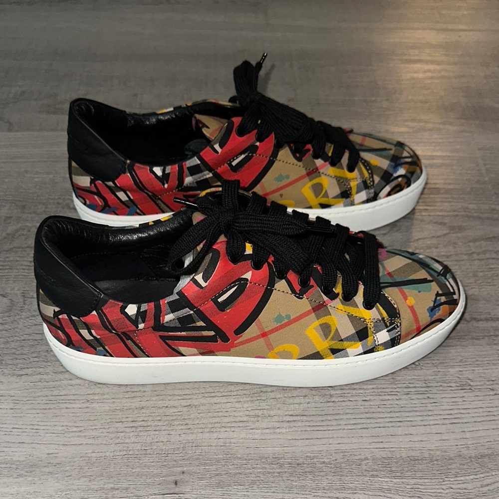 Burberry Women’s Westford Graffiti Logo Print Vintage Check Lace Up Sneakers - Picture 3 of 6